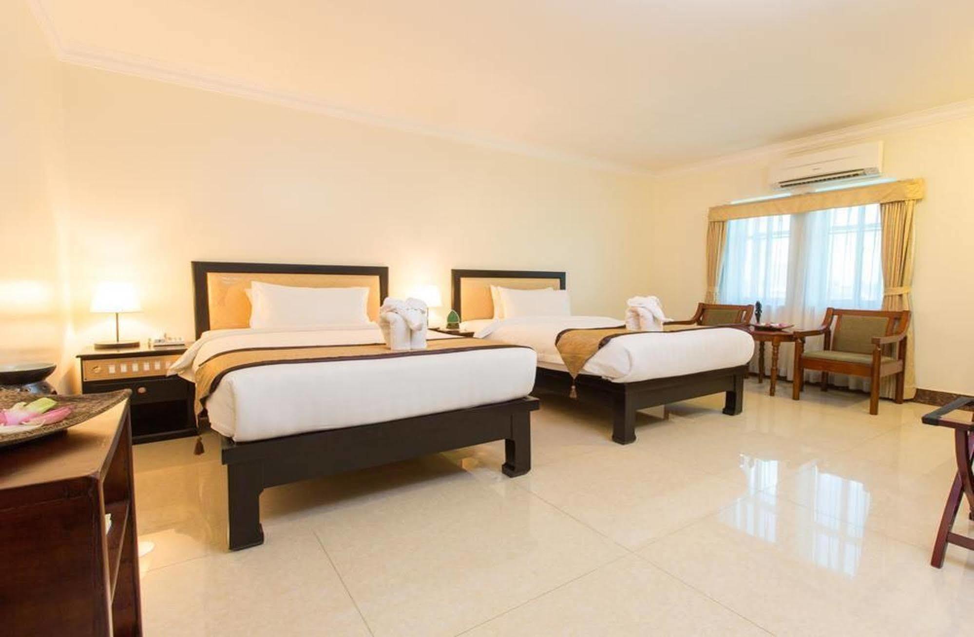 Cardamom Hotel&apartamento Phnom Penh Exterior foto