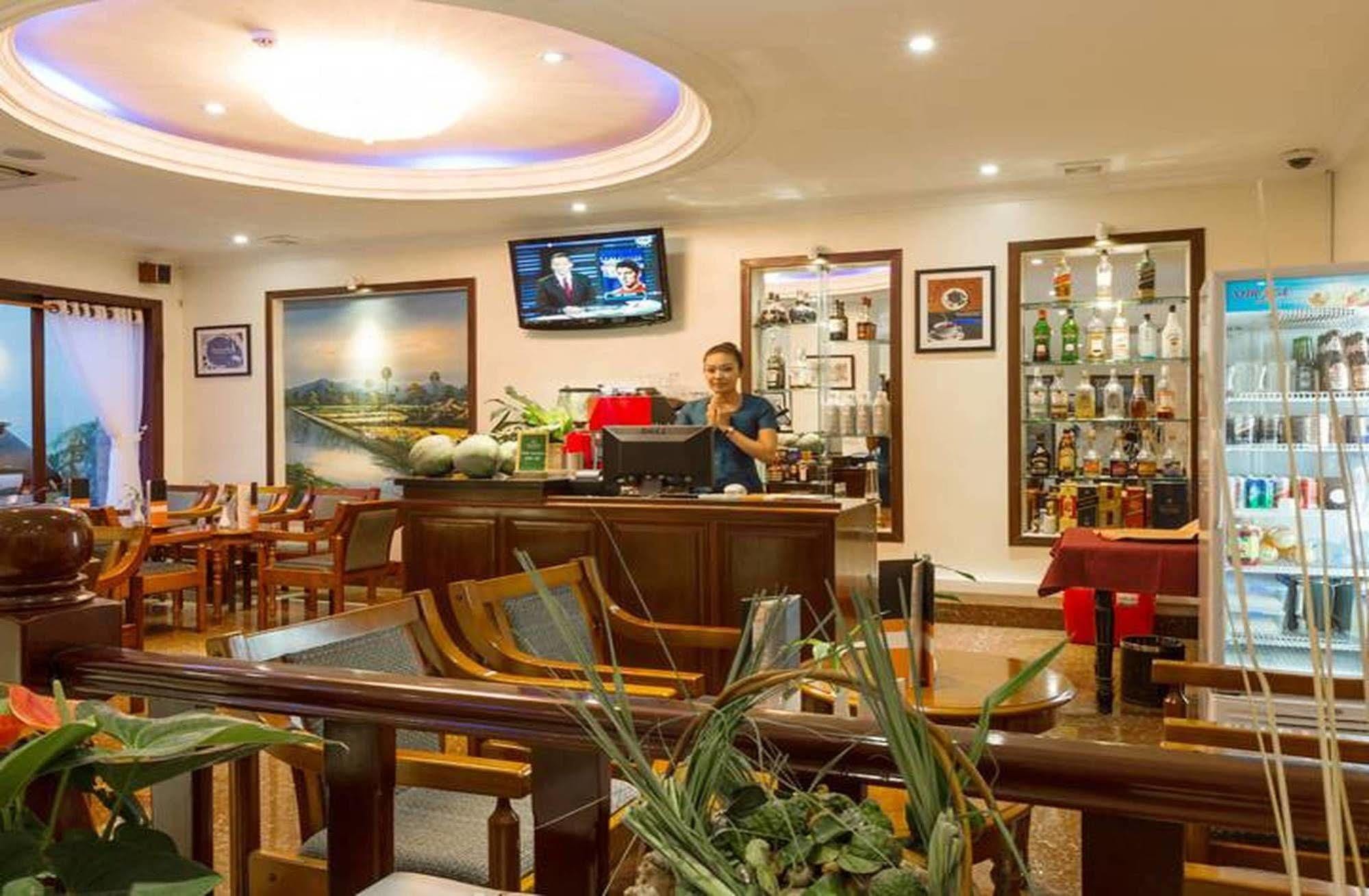 Cardamom Hotel&apartamento Phnom Penh Exterior foto