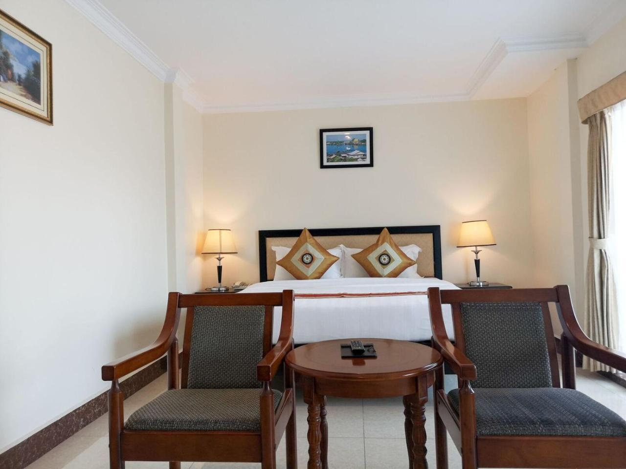 Cardamom Hotel&apartamento Phnom Penh Exterior foto